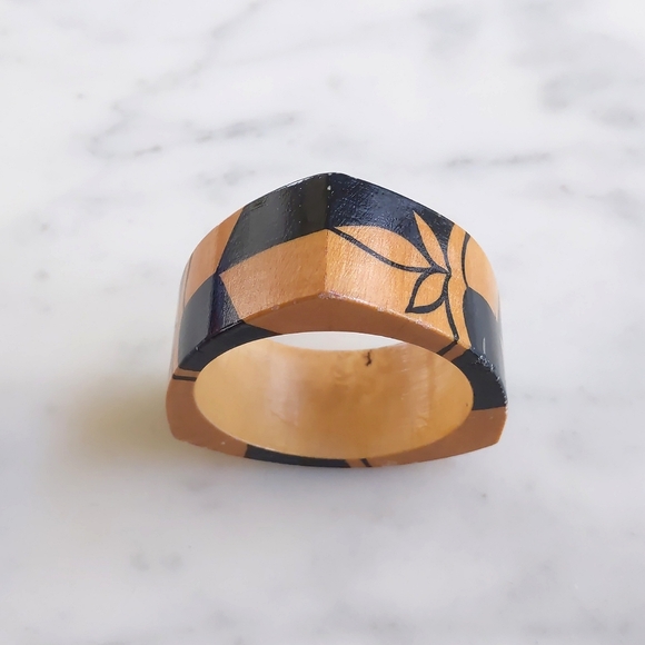 Vintage 1.25" Wide Floral and Pattern Two Tone Painted Wooden Bangle Bracelet. - Picture 1 of 3